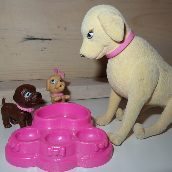 Barbie Dog Tanner and pups - Picture 1 of 5